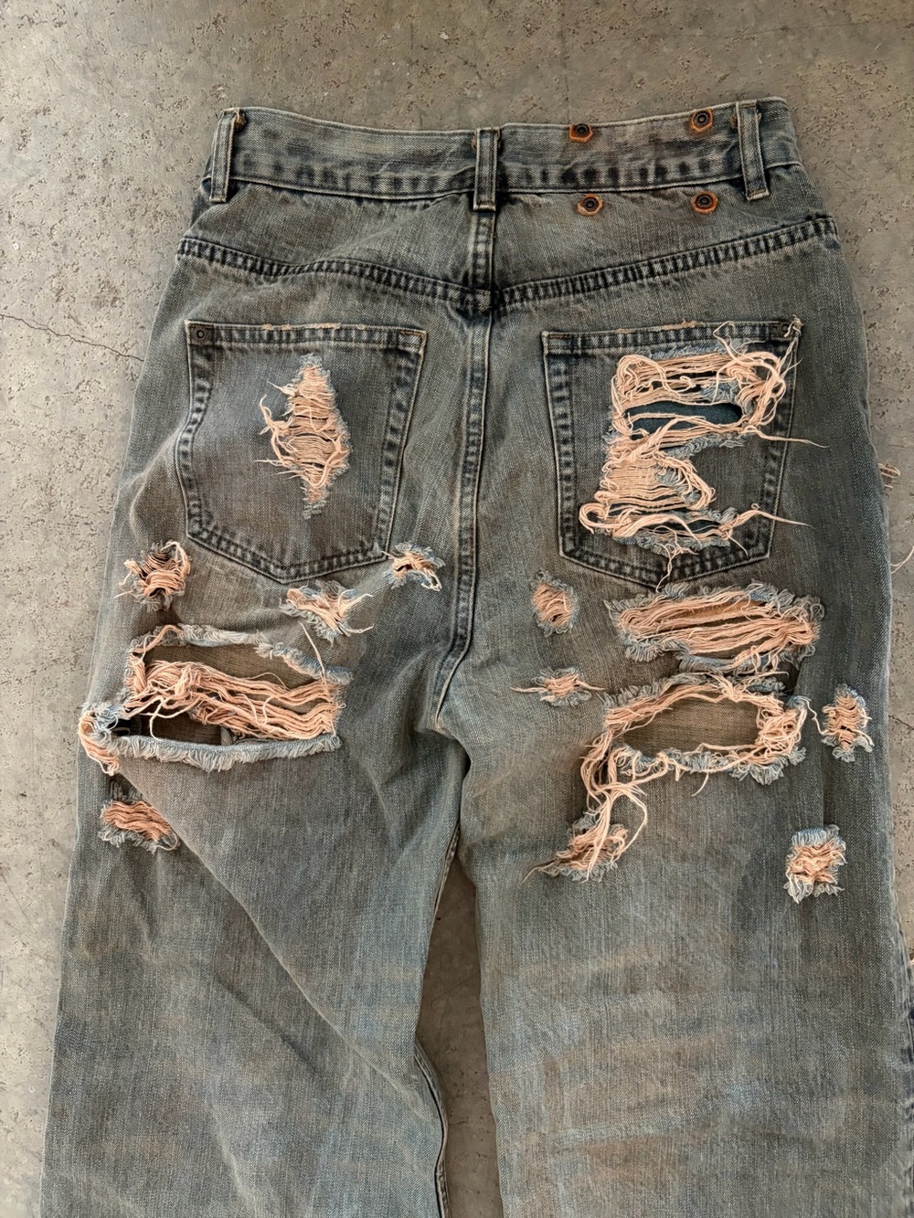 Distressed Jeans - Picture 5 of 5